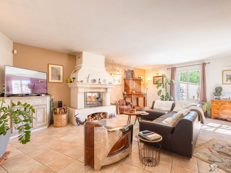 Villa for Sale in Aubignan, Avignon And North Provence 9