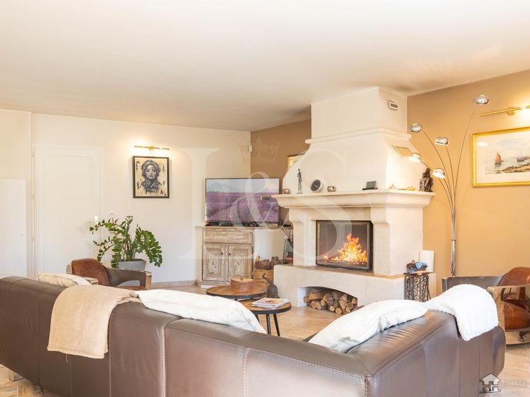 Villa for Sale in Aubignan, Avignon And North Provence 10