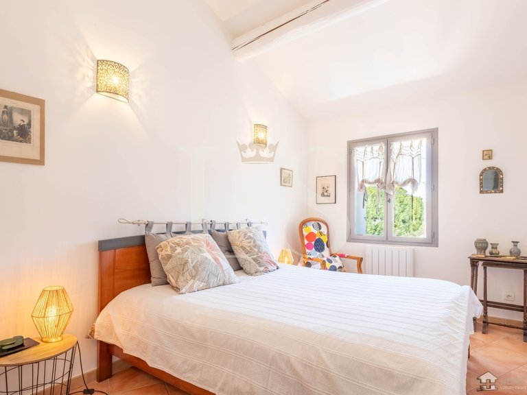 Villa for Sale in Aubignan, Avignon And North Provence 16