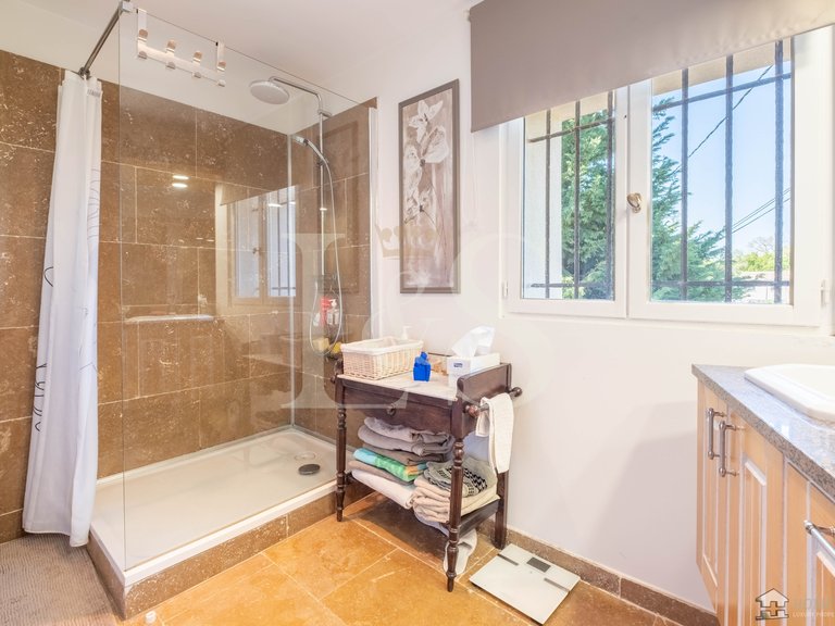 Villa for Sale in Aubignan, Avignon And North Provence 17
