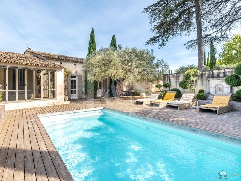 Villa for Sale in Oppede, The Luberon / Vaucluse 2