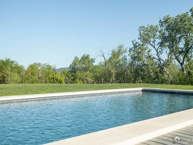 Villa for Sale in Oppede, The Luberon / Vaucluse 11