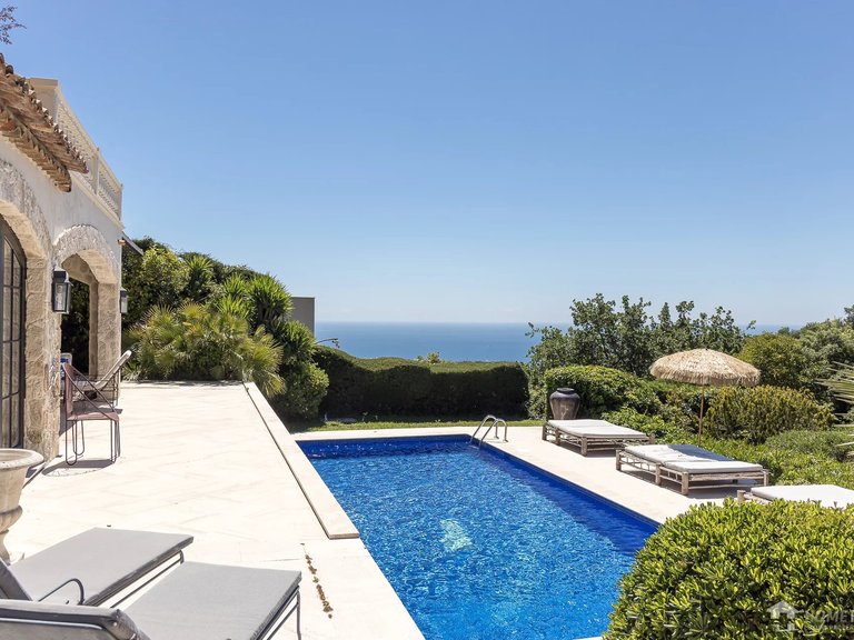 Villa for Sale in Cannes, Cannes Area 3