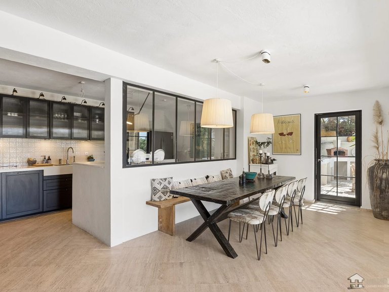 Villa for Sale in Cannes, Cannes Area 7