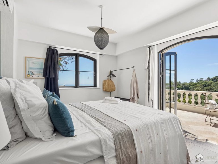 Villa for Sale in Cannes, Cannes Area 9