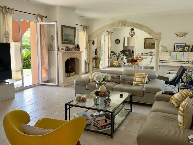 Villa for Sale in La Colle Sur Loup, Vence, St. Paul Area 4