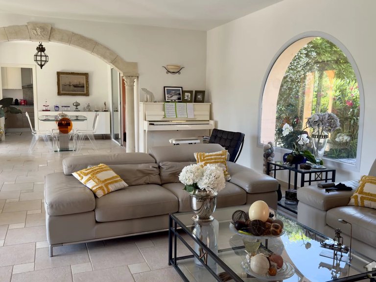 Villa for Sale in La Colle Sur Loup, Vence, St. Paul Area 5