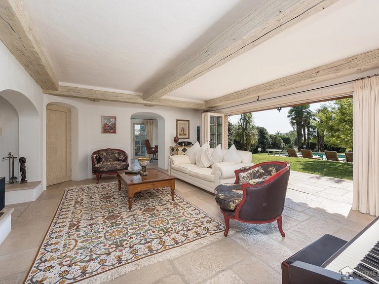 Villa for Sale in La Colle Sur Loup, Vence, St. Paul Area 4