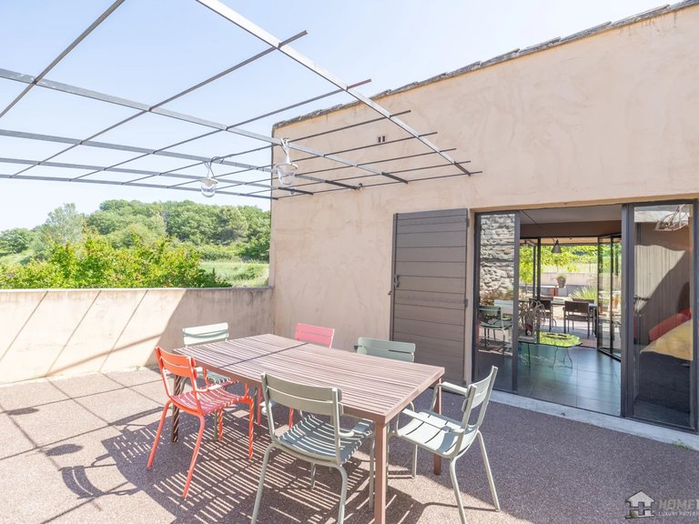 Villa for Sale in Oppede, The Luberon / Vaucluse 5