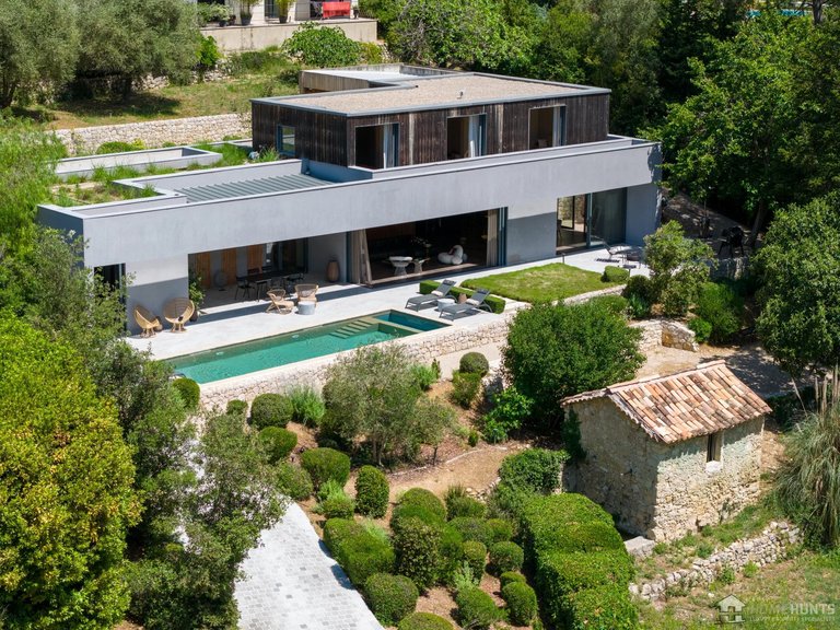 Villa for Sale in Valbonne, Mougins, Valbonne, Grasse Area 1
