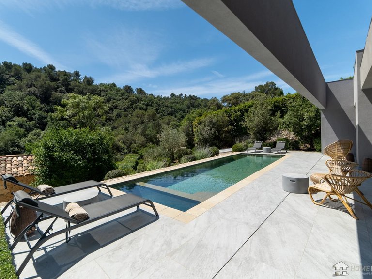 Villa for Sale in Valbonne, Mougins, Valbonne, Grasse Area 2