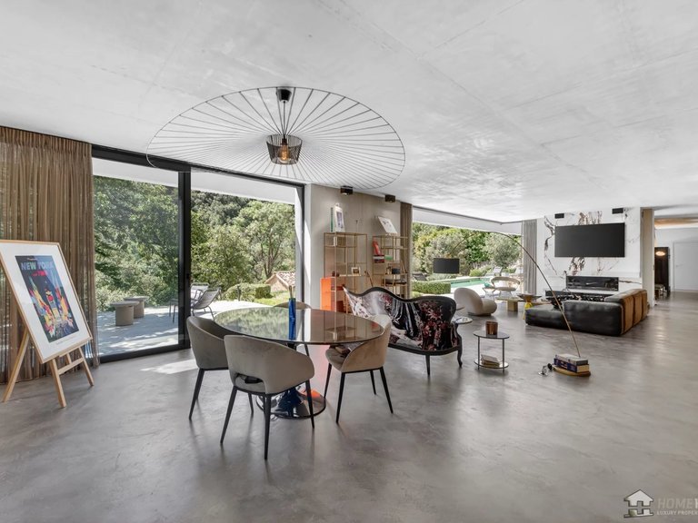 Villa for Sale in Valbonne, Mougins, Valbonne, Grasse Area 3