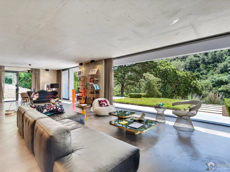 Villa for Sale in Valbonne, Mougins, Valbonne, Grasse Area 4