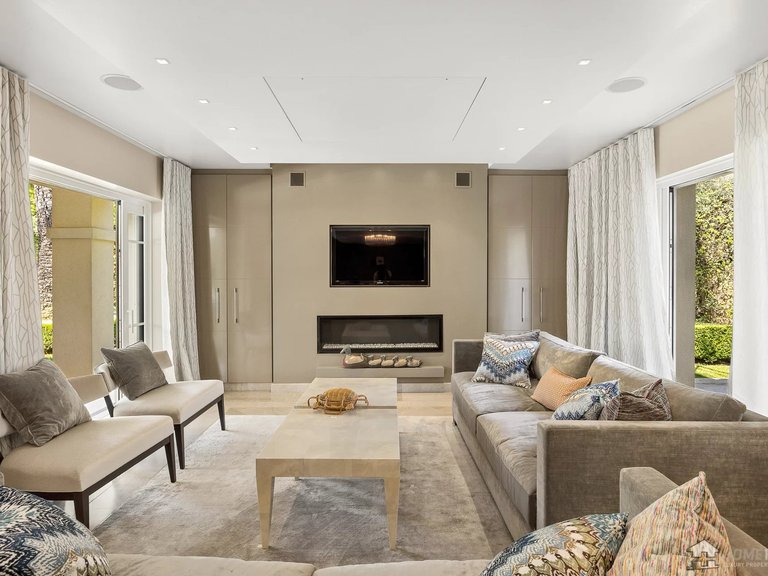 Villa for Sale in Cap D Antibes, Antibes Area 4