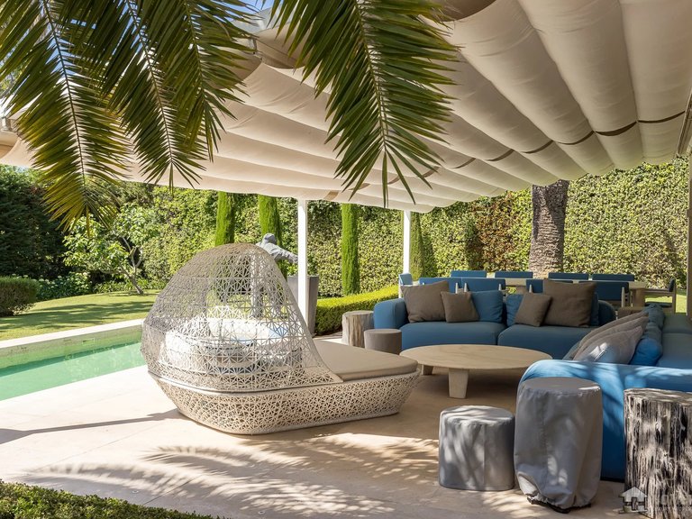 Villa for Sale in Cap D Antibes, Antibes Area 6