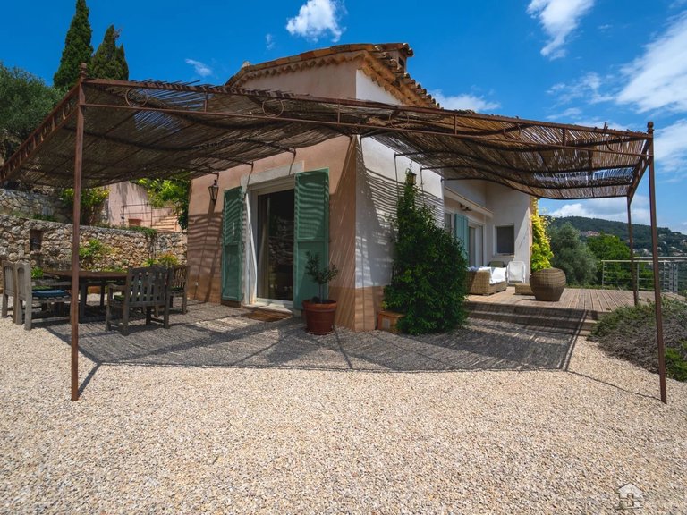 Villa for Sale in Grasse, Mougins, Valbonne, Grasse Area 11