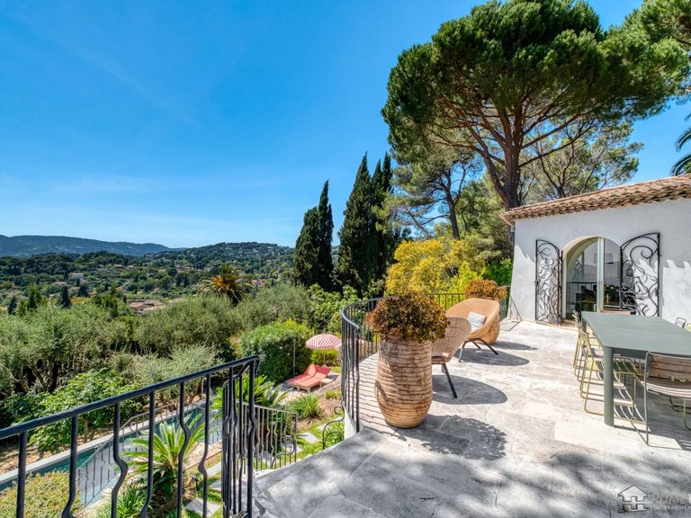 Villa for Sale in Mougins, Mougins, Valbonne, Grasse Area 13