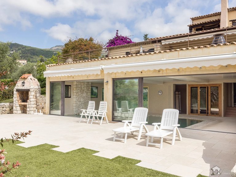 Villa for Sale in Tourrettes Sur Loup, Vence, St. Paul Area 2