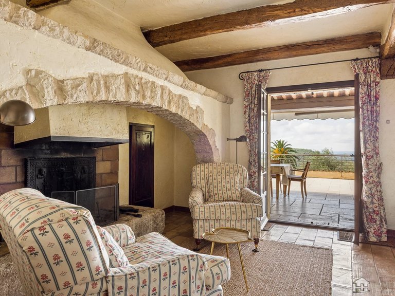 Villa for Sale in Tourrettes Sur Loup, Vence, St. Paul Area 5
