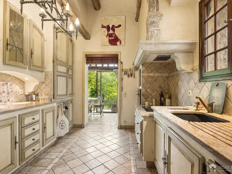 Villa for Sale in Tourrettes Sur Loup, Vence, St. Paul Area 8