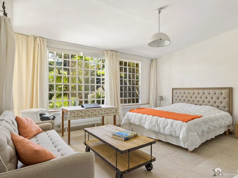Villa for Sale in Cap D Antibes, Antibes Area 8
