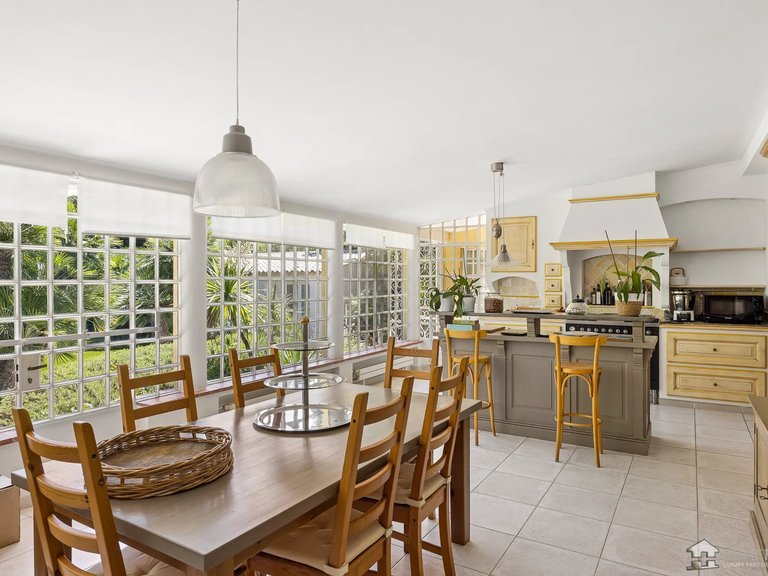 Villa for Sale in Cap D Antibes, Antibes Area 15