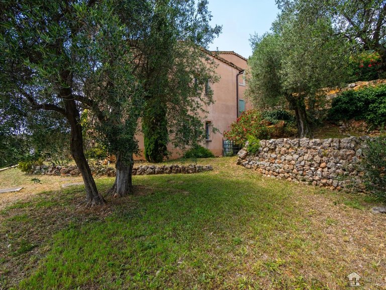 Villa for Sale in Grasse, Mougins, Valbonne, Grasse Area 13