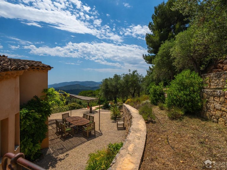 Villa for Sale in Grasse, Mougins, Valbonne, Grasse Area 18
