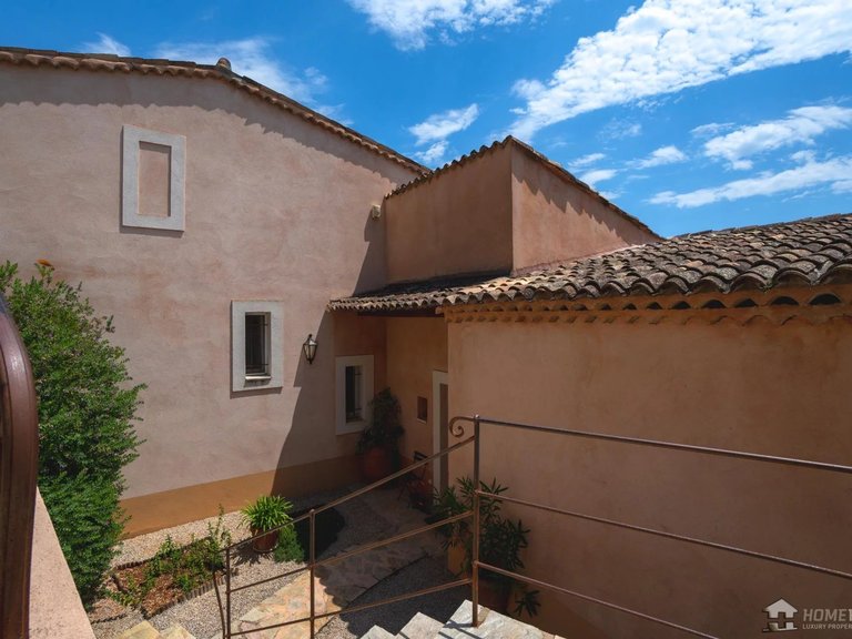 Villa for Sale in Grasse, Mougins, Valbonne, Grasse Area 19