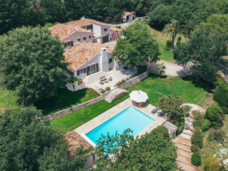 Villa for Sale in Le Rouret, Mougins, Valbonne, Grasse Area 1