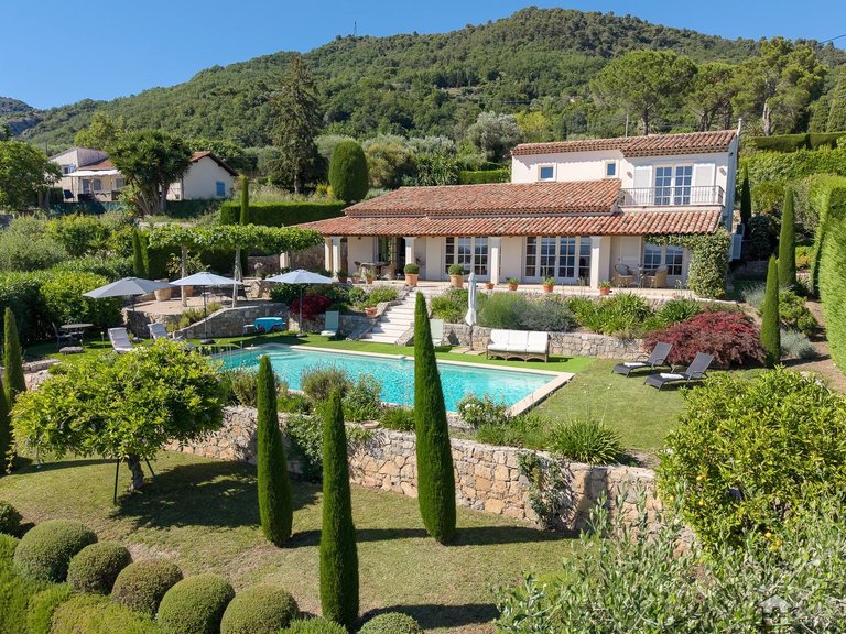 Villa for Sale in Vence, Vence, St. Paul Area 1