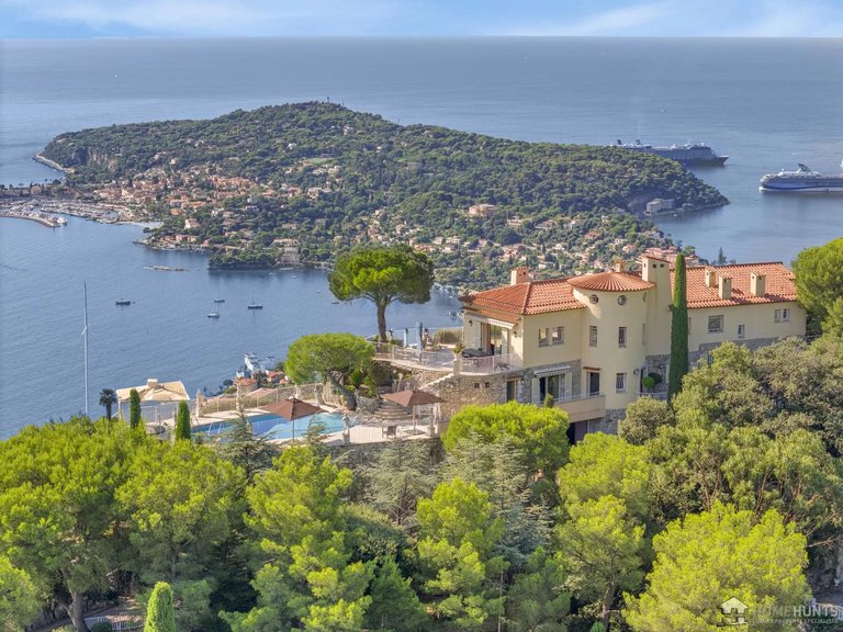 Villa for Sale in Villefranche Sur Mer, Villefranche, Cap Ferrat Area 12