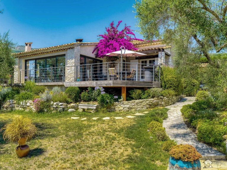 Villa for Sale in Tourrettes Sur Loup, Vence, St. Paul Area 1
