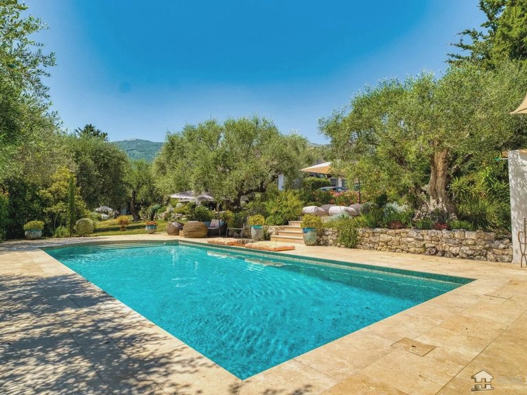 Villa for Sale in Tourrettes Sur Loup, Vence, St. Paul Area 2