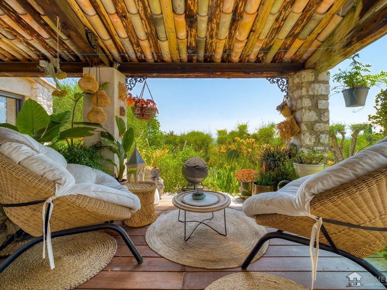 Villa for Sale in Tourrettes Sur Loup, Vence, St. Paul Area 3