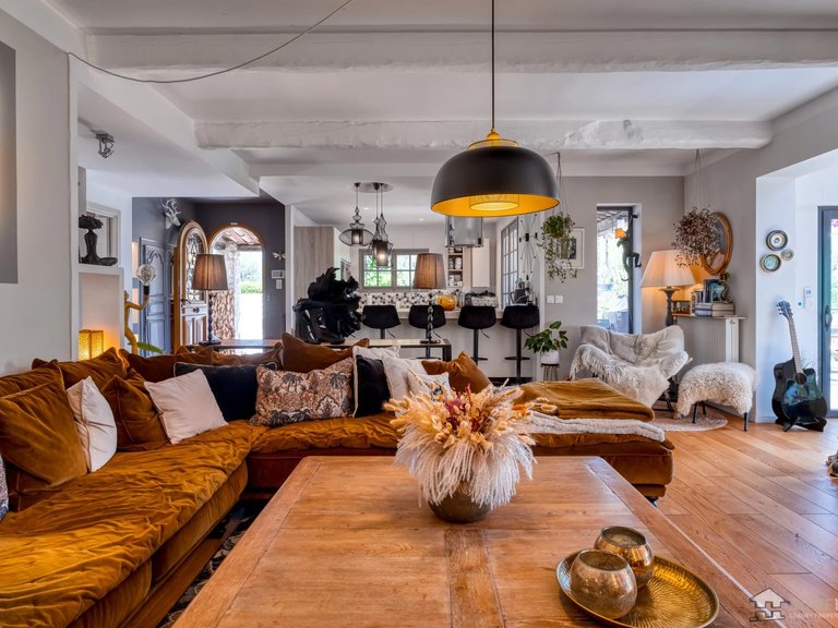 Villa for Sale in Tourrettes Sur Loup, Vence, St. Paul Area 6