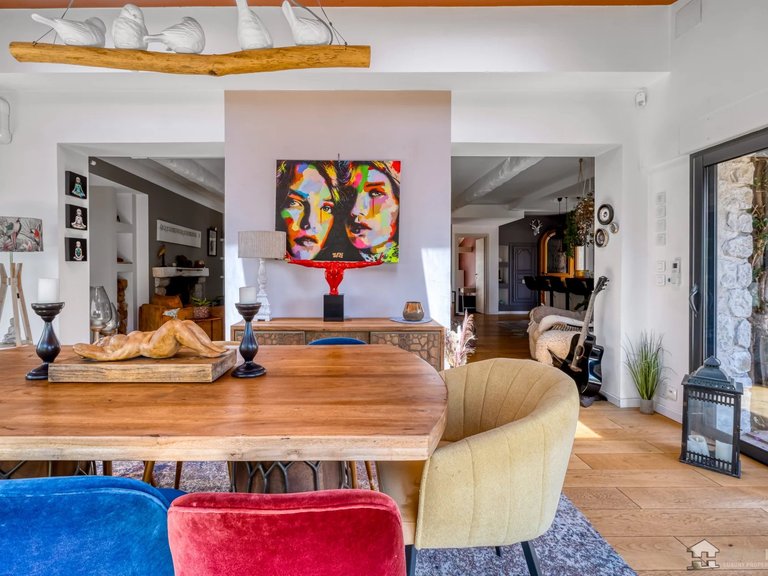 Villa for Sale in Tourrettes Sur Loup, Vence, St. Paul Area 9