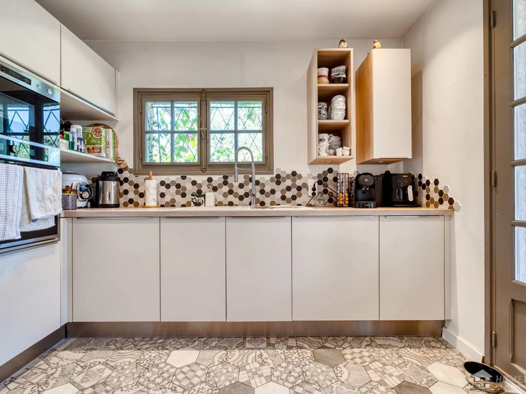 Villa for Sale in Tourrettes Sur Loup, Vence, St. Paul Area 10