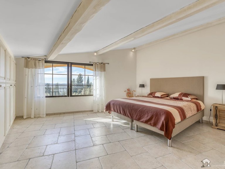 Villa for Sale in Plascassier, Mougins, Valbonne, Grasse Area 6