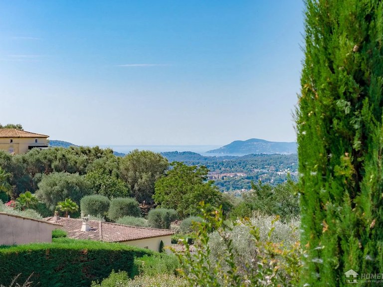 Villa for Sale in Plascassier, Mougins, Valbonne, Grasse Area 13
