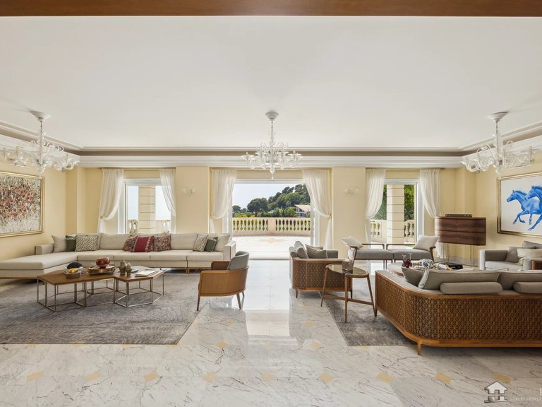 Villa for Sale in Villefranche Sur Mer, Villefranche, Cap Ferrat Area 17