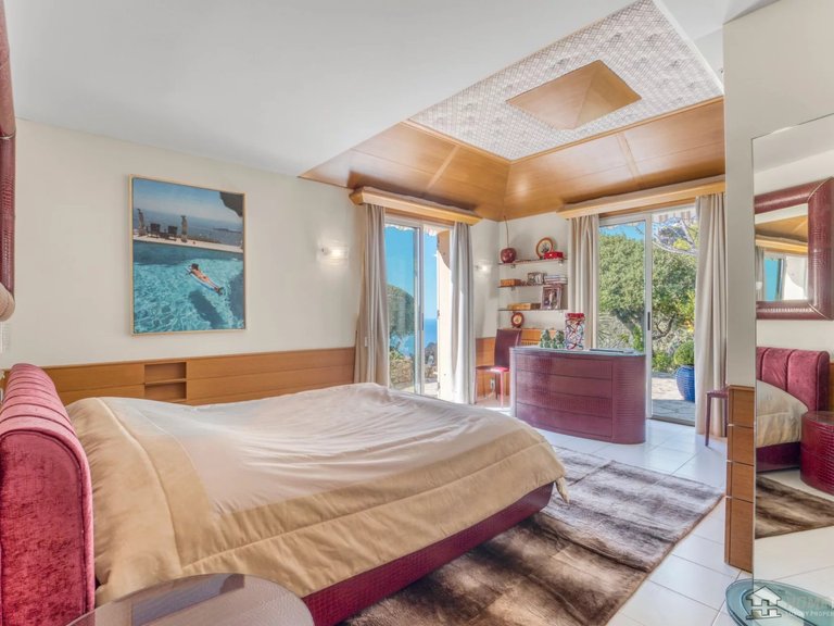 Villa for Sale in Villefranche Sur Mer, Villefranche, Cap Ferrat Area 14