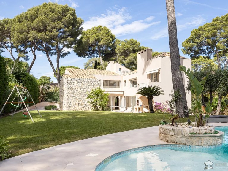 Villa for Sale in Cap D Antibes, Antibes Area 1