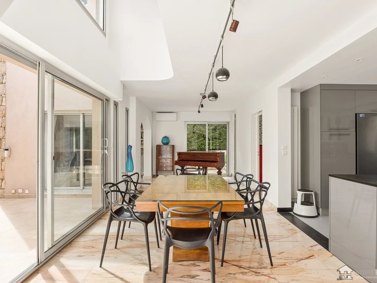 Villa for Sale in Cap D Antibes, Antibes Area 8
