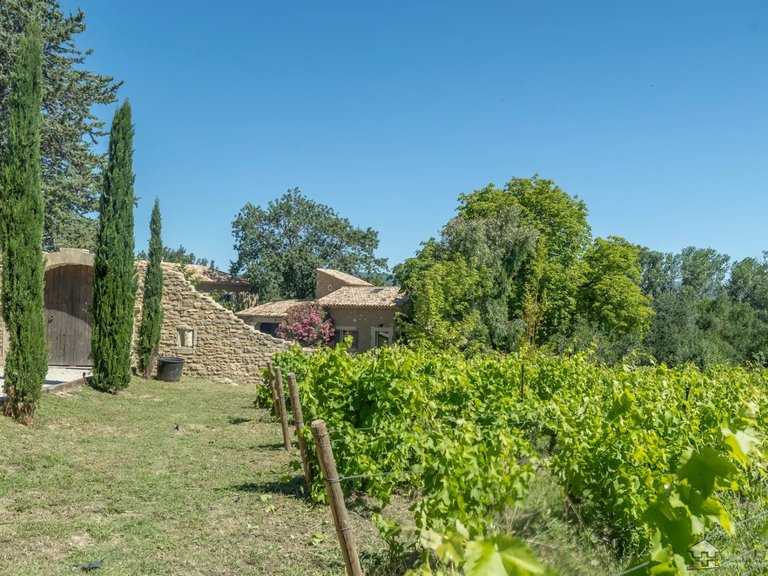 Villa for Sale in Oppede, The Luberon / Vaucluse 7
