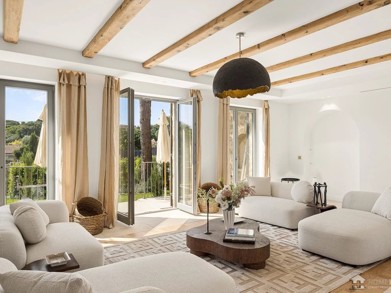 Villa for Sale in Cap D Antibes, Antibes Area 2