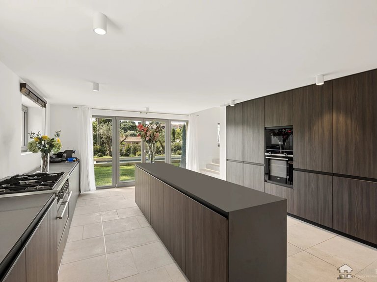 Villa for Sale in Cap D Antibes, Antibes Area 3