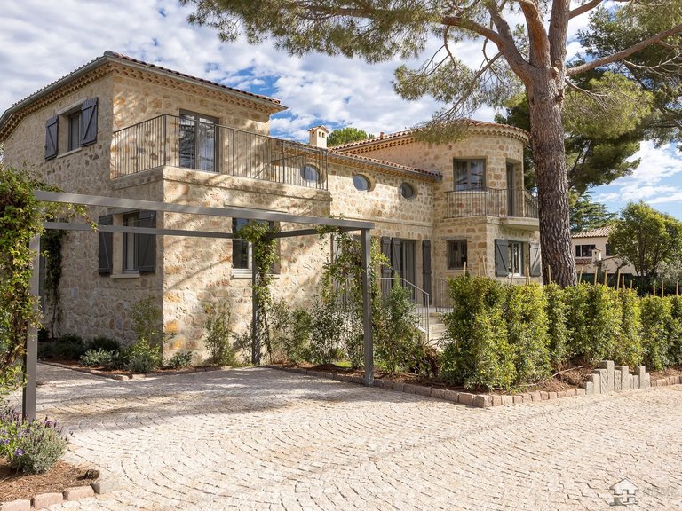 Villa for Sale in Cap D Antibes, Antibes Area 8