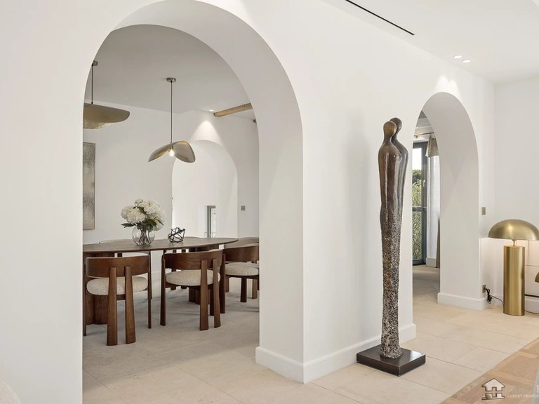 Villa for Sale in Cap D Antibes, Antibes Area 11