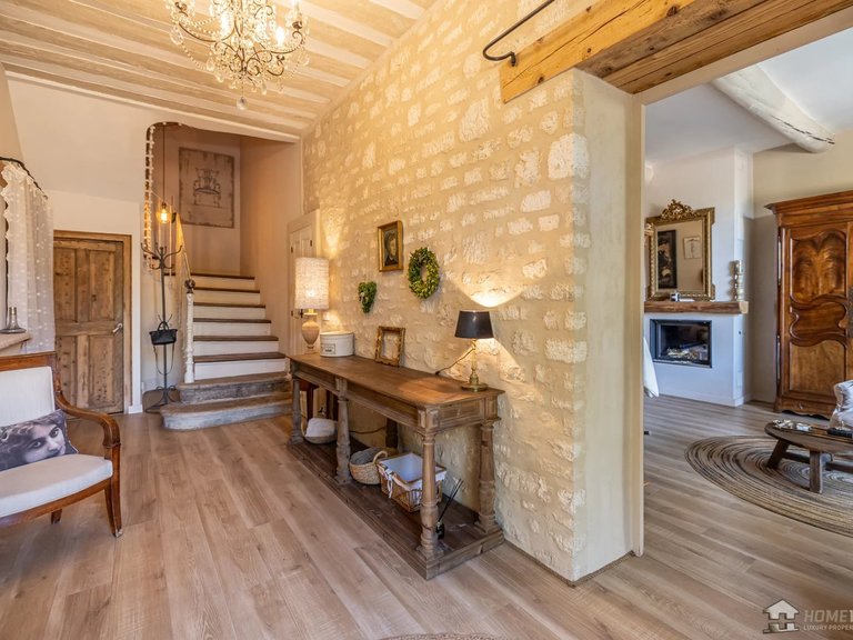 Villa for Sale in Velleron, The Luberon / Vaucluse 4